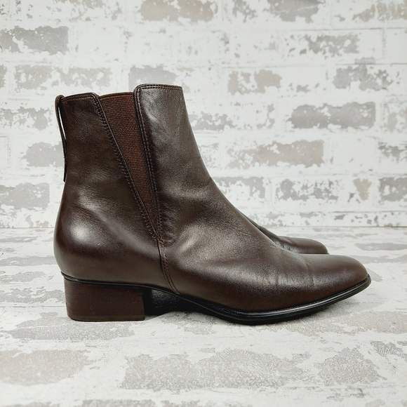 Worthington Brown Leather Stacked Heel Elastic Gore Ankle Boots V741 - Picture 5 of 12